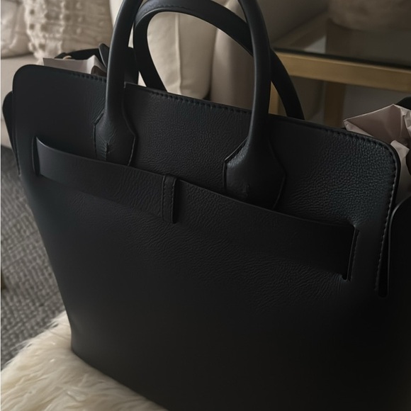 Extra Large Pristine Unused Burberry Tote - Picture 4 of 5